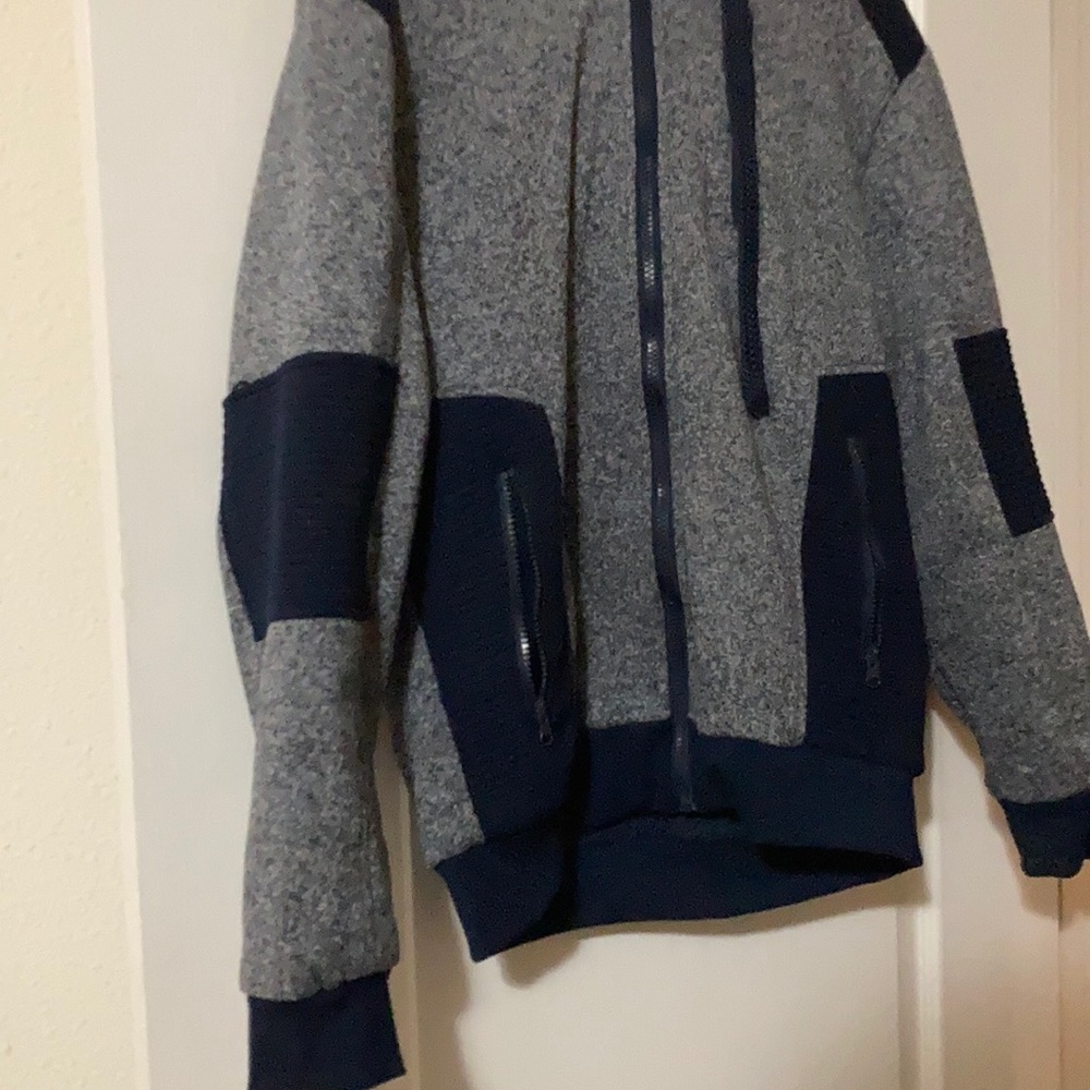 Men’s jacket.